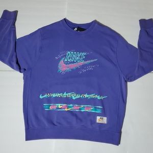 nike club stories crewneck sweatshirt